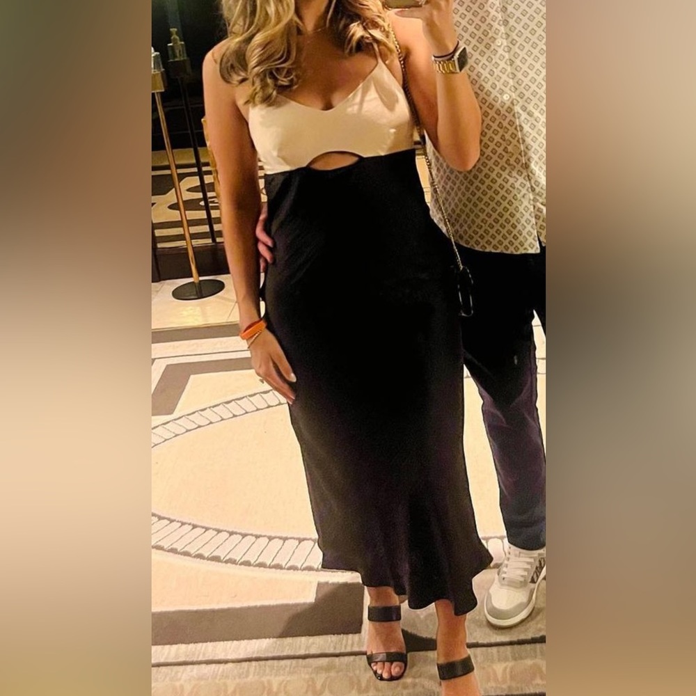 Gorgeous two tone midi dress